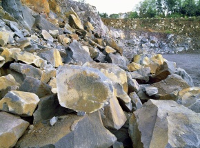 秋田県男鹿市安山岩採石場 | Corvet Photo Agency